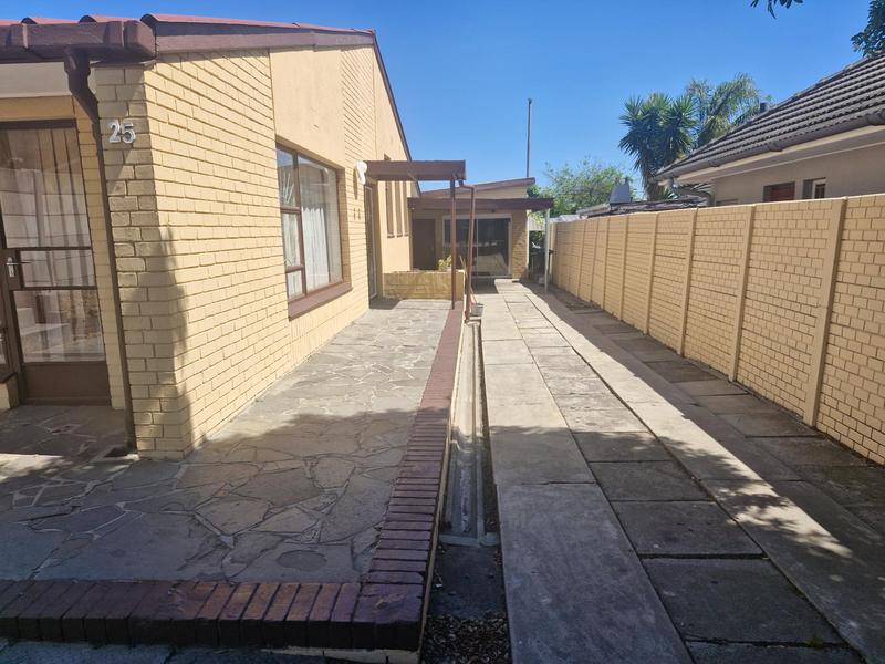 5 Bedroom Property for Sale in Parow North Western Cape